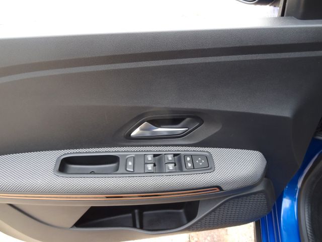 Fahrzeugabbildung Dacia Sandero III Stepway Comfort/1.Hd/LED/AHK/67TKM/