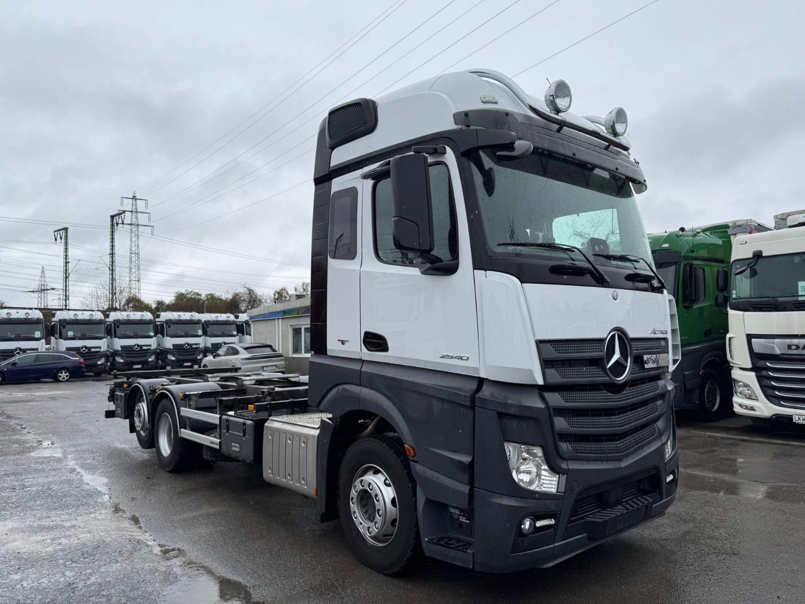 Mercedes-Benz EX-Bundeswehr/Fahrschul-LKW/5Sitze/2540-Actros