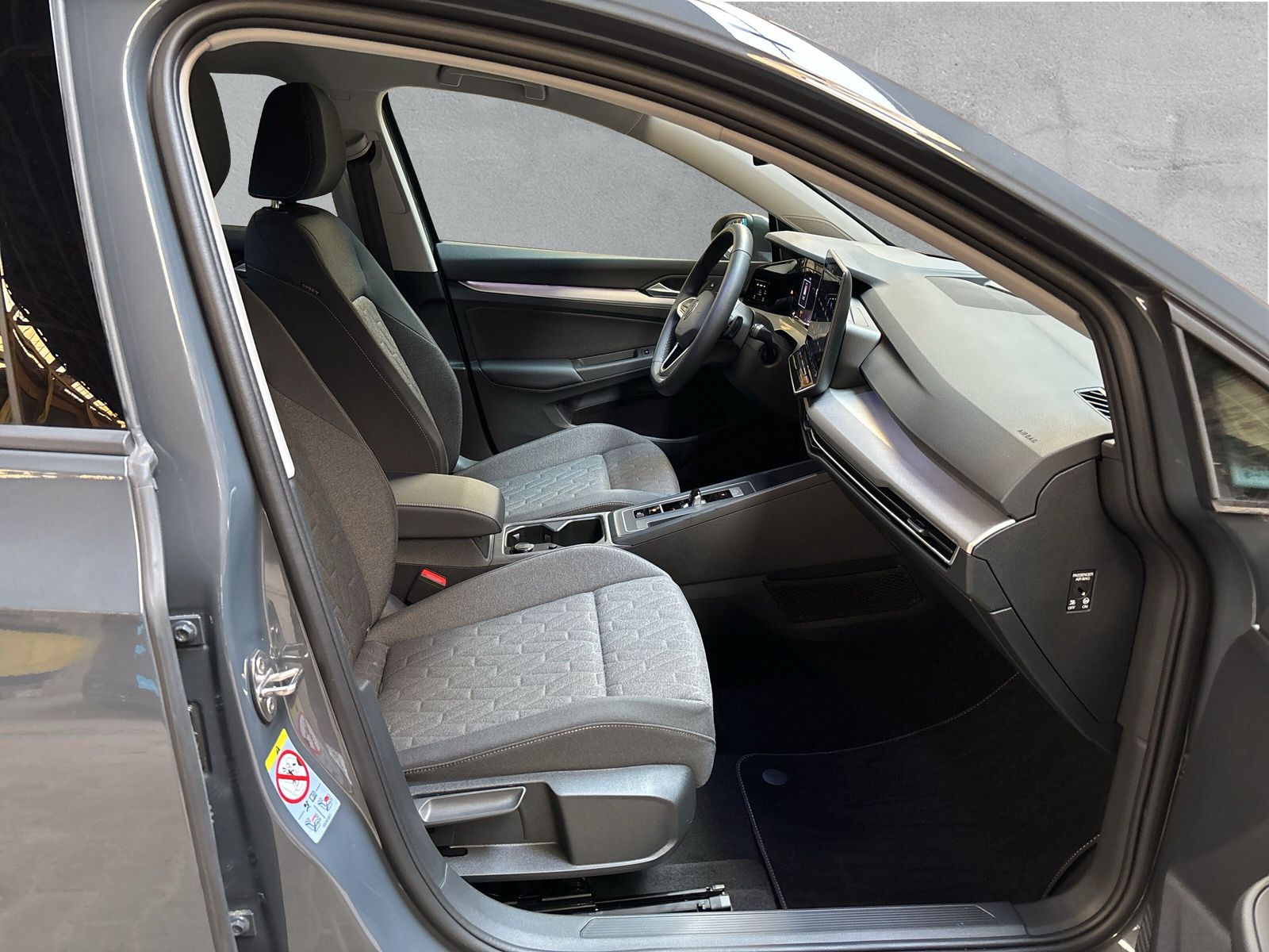 Fahrzeugabbildung Volkswagen Golf Variant 2.0 TDI Life Kamera Sitzhzg. HuD AC