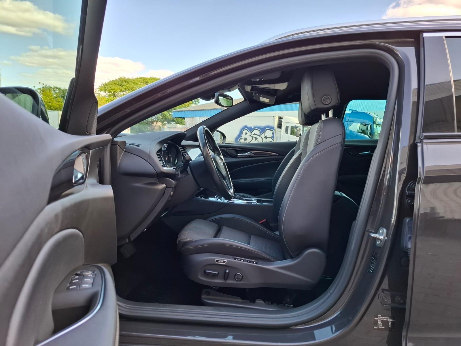 Opel Insignia B Sports Tourer Elegance CAM HUD SzH AC