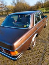 Mercedes-Benz W123 300D - Mercedes-Benz 300 in Duisburg