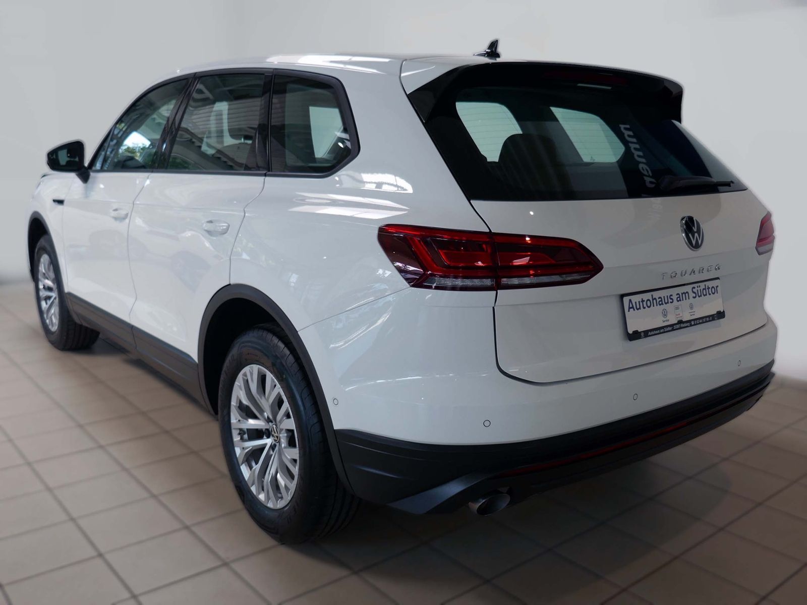 Fahrzeugabbildung Volkswagen Touareg 3.0 TDI V6 4MOTION | LED RFK ACC Navi