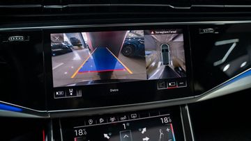Audi Q8 - 10