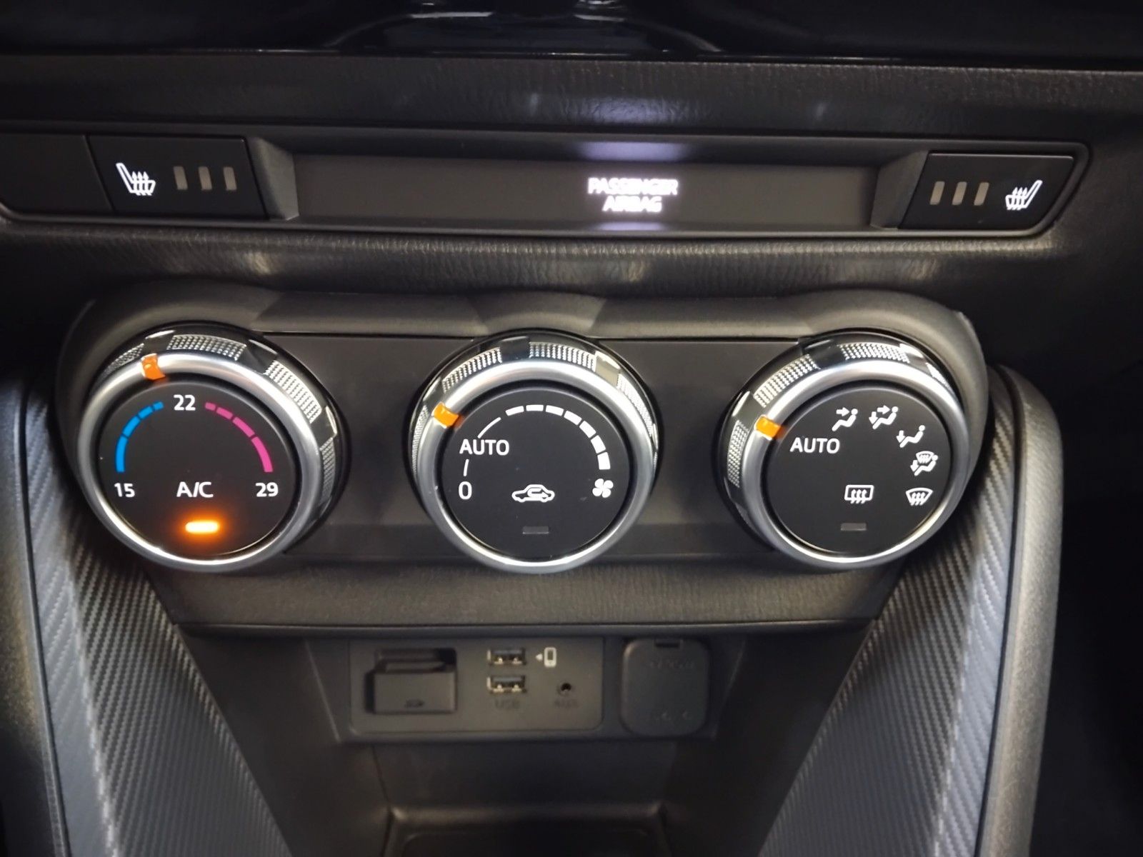 Mazda 2 (03/2023, Benzin)