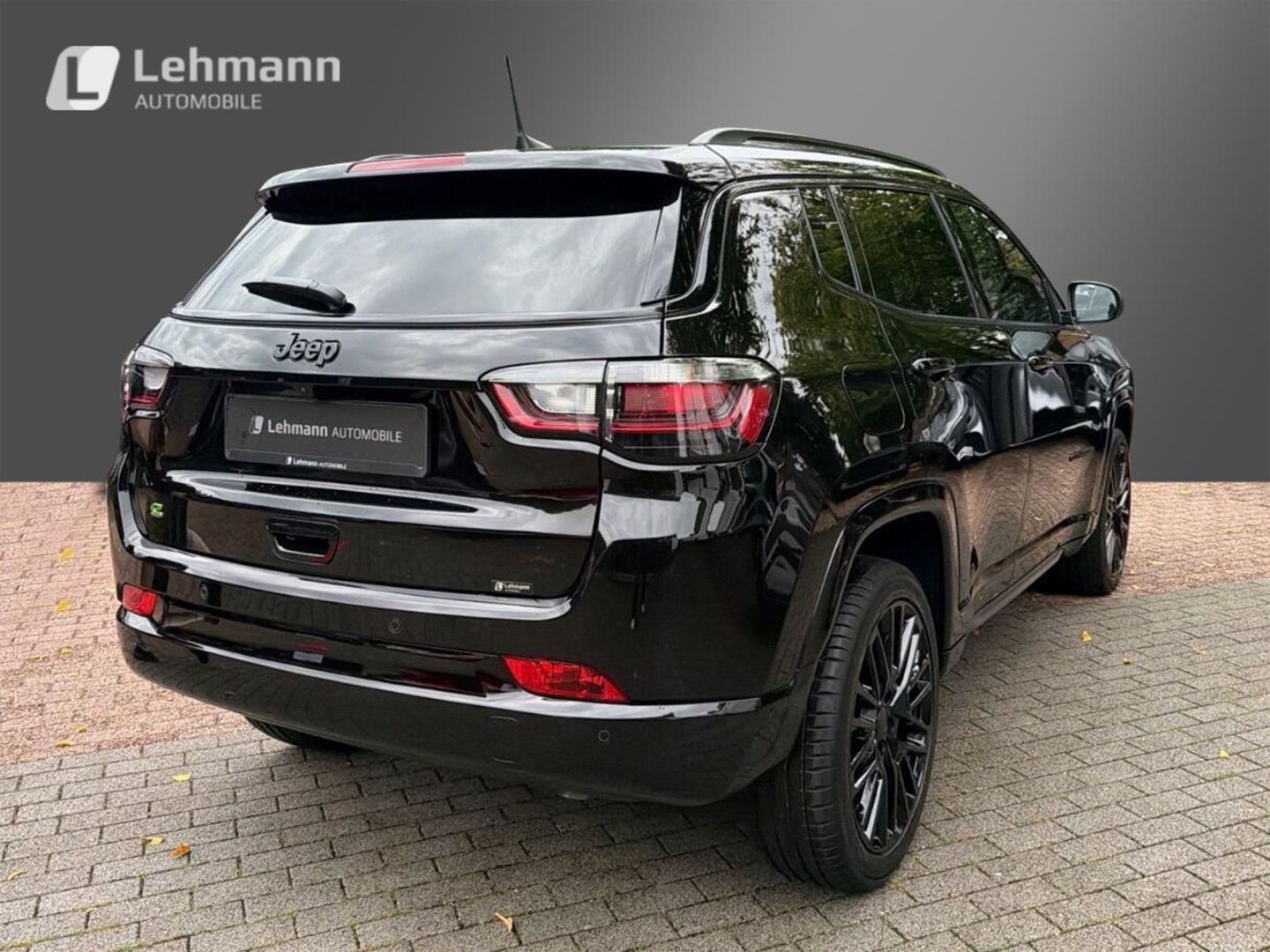 Fahrzeugabbildung Jeep Compass e-Hybrid High Altitude Solid Black