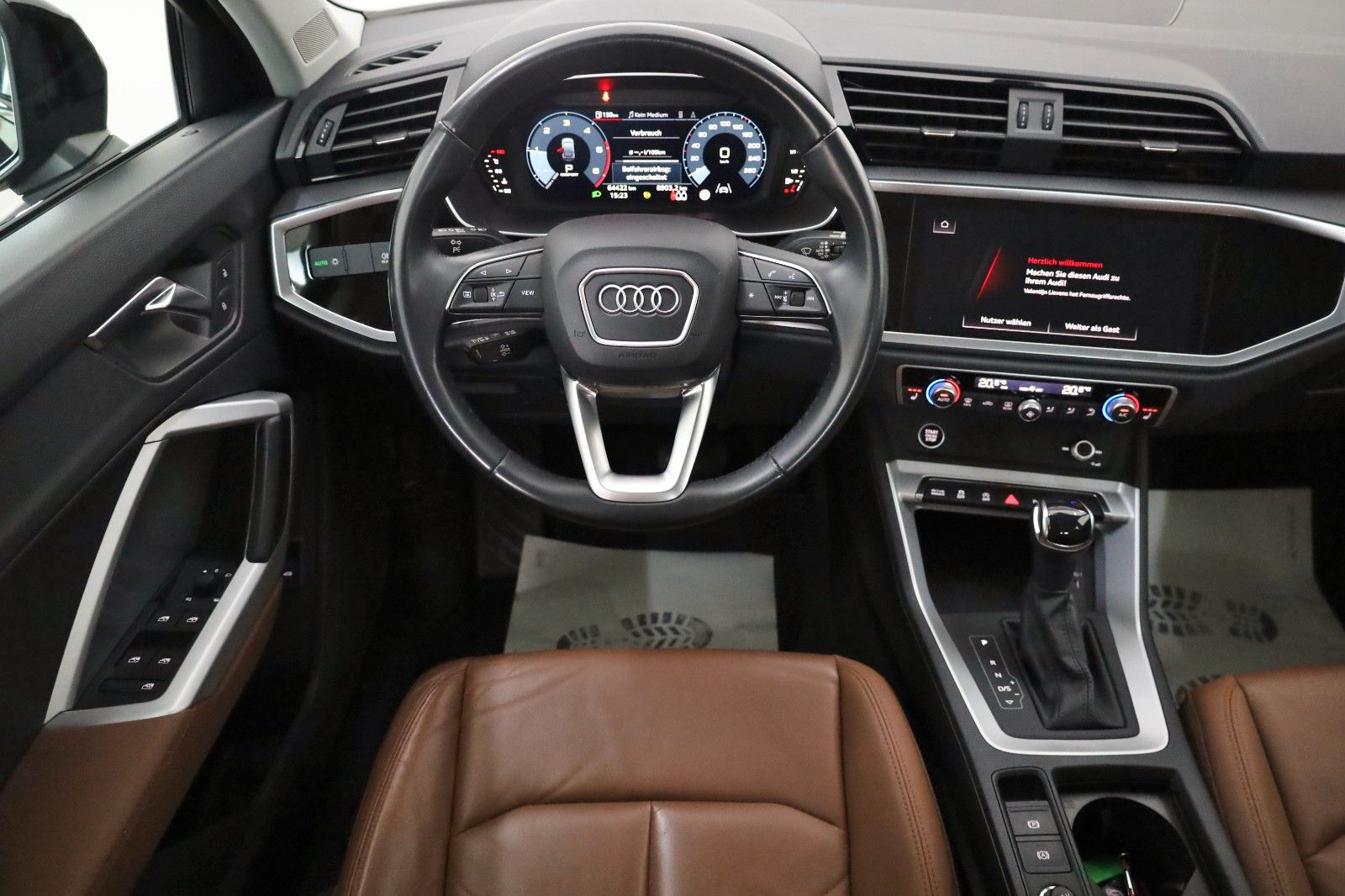 Fahrzeugabbildung Audi Q3 Sportback 35 TDI,Schwarz Pak.,Navi,Leder, AHK