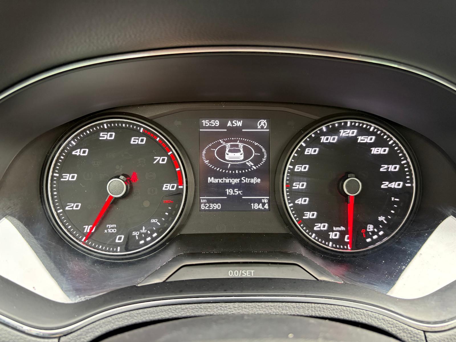 Seat Arona 1.0 TSI Style · 1. Hd · CarPlay ·SZH· Navi