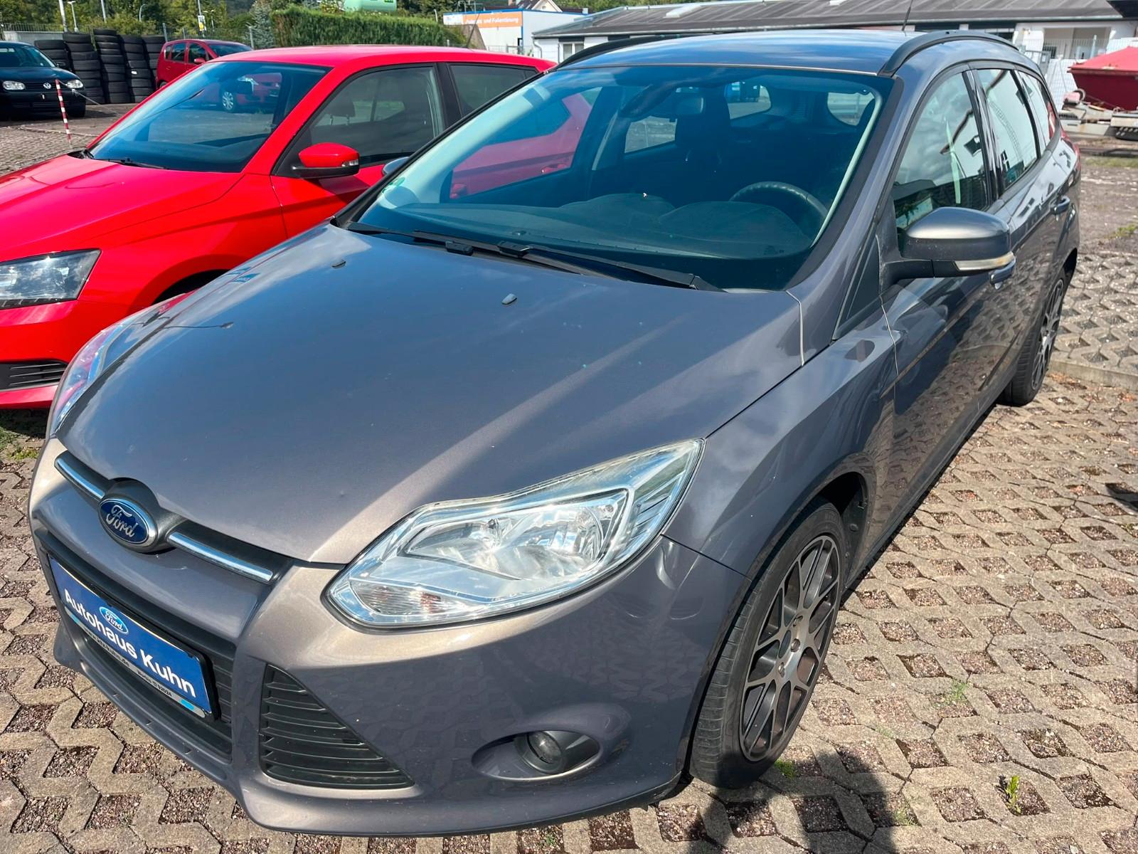 Ford Focus Turnier Titanium,WP,Klimaau.Kamera,Navi