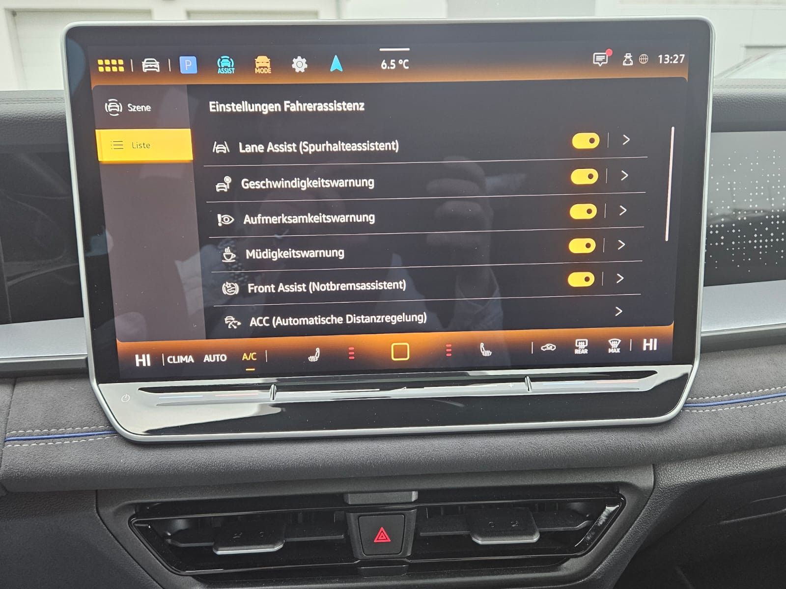 Fahrzeugabbildung Volkswagen Tayron 2.0 TDI 4M R-Line BLACK*7Si*MATRIX*PANO