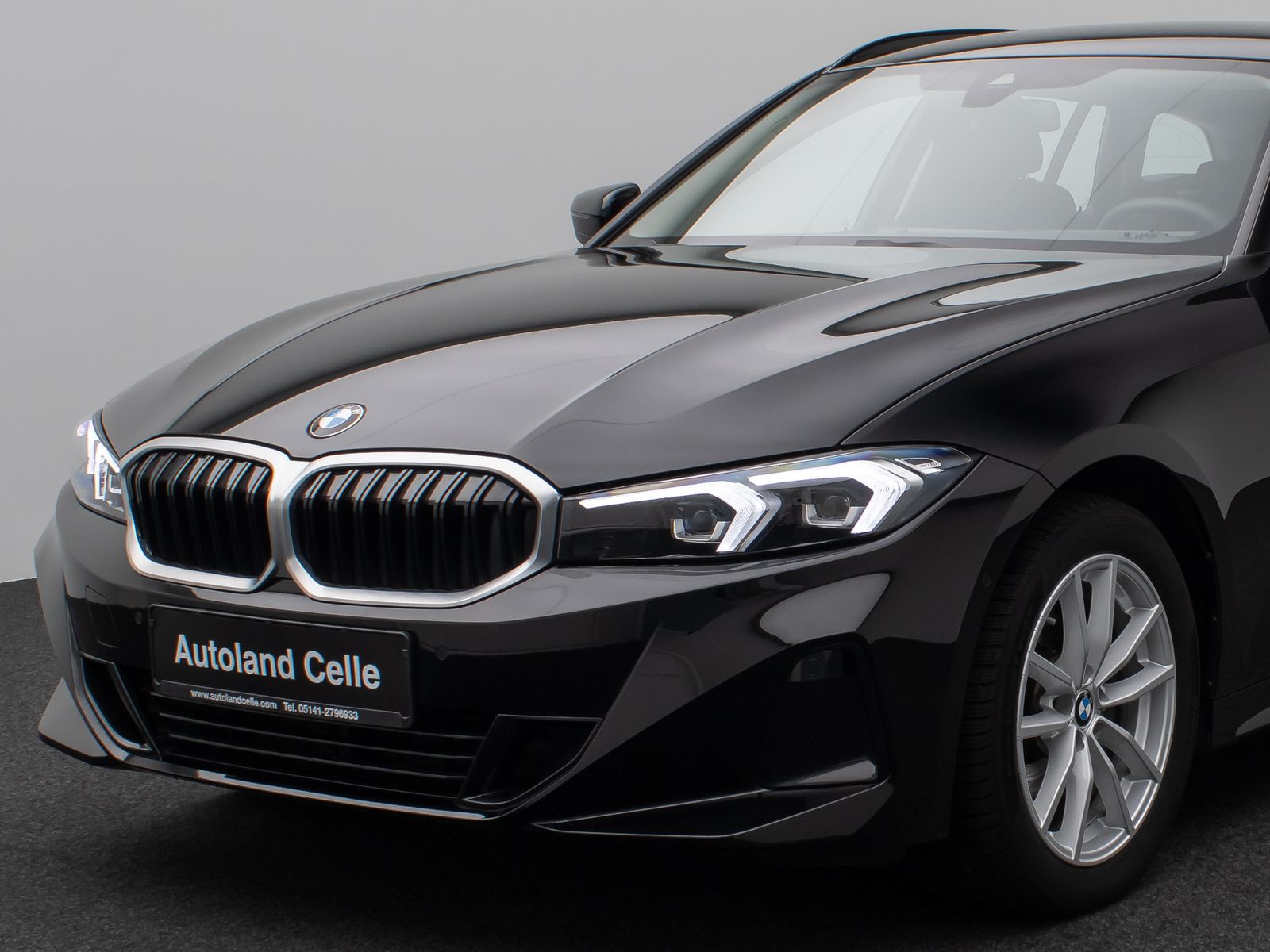 Fahrzeugabbildung BMW 318i Kamera DAB Sportlenkrad CockPit+ Alarm LED