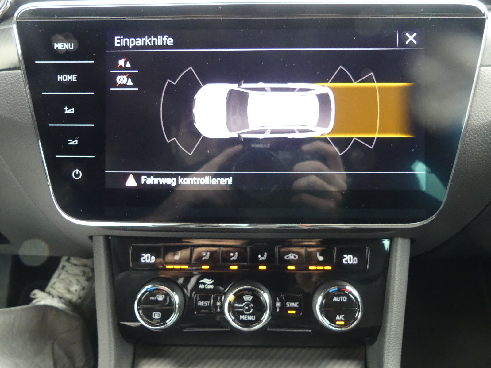 Fahrzeugabbildung SKODA Superb Combi Sportline 2,0 TDI DSG
