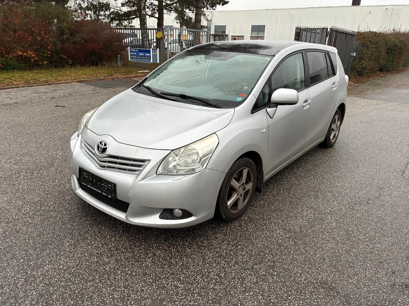 Toyota Verso Basis