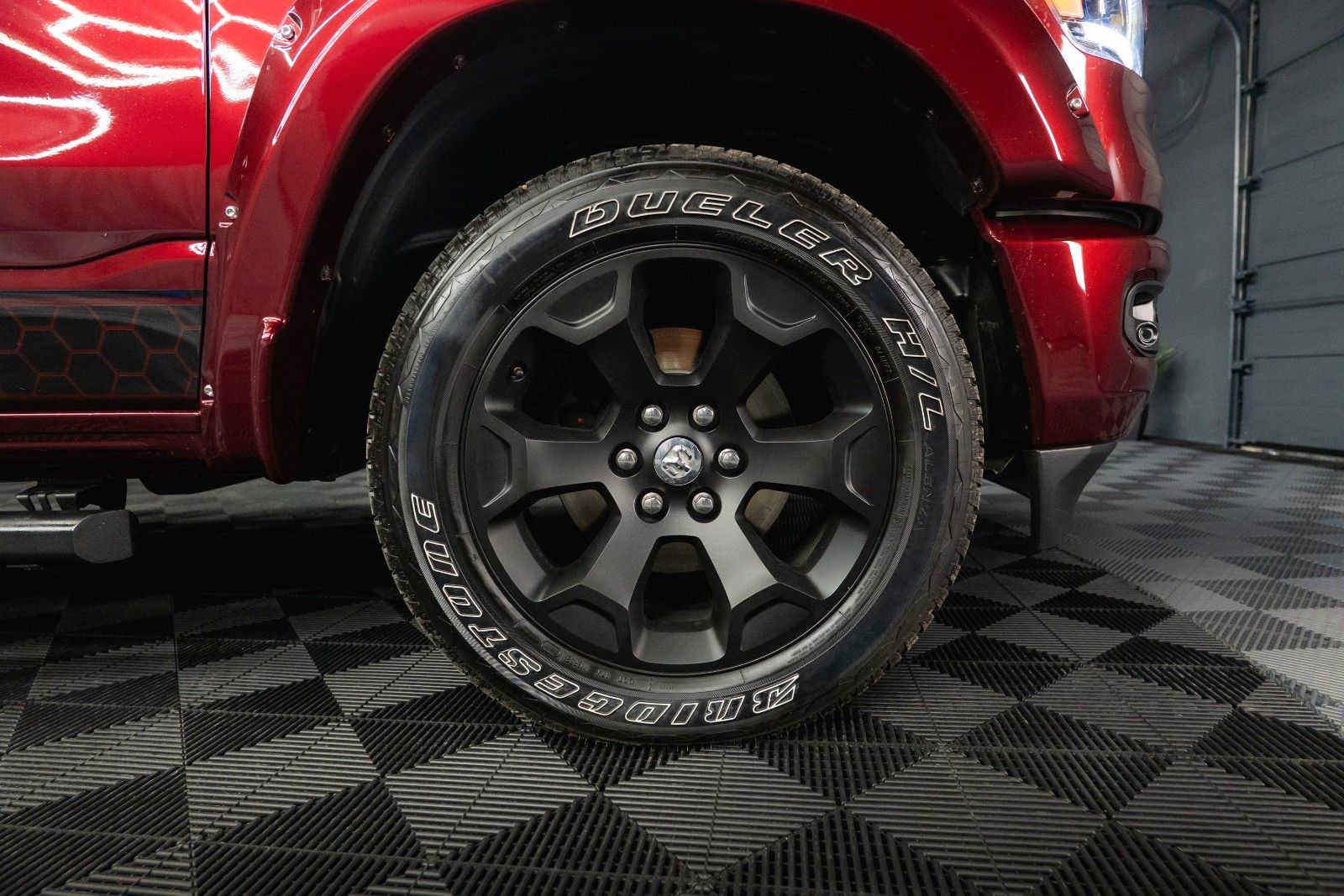 Fahrzeugabbildung Dodge RAM 5.7 V8 HEMI 4x4 OFFROAD Night AXLE LOCK 19%