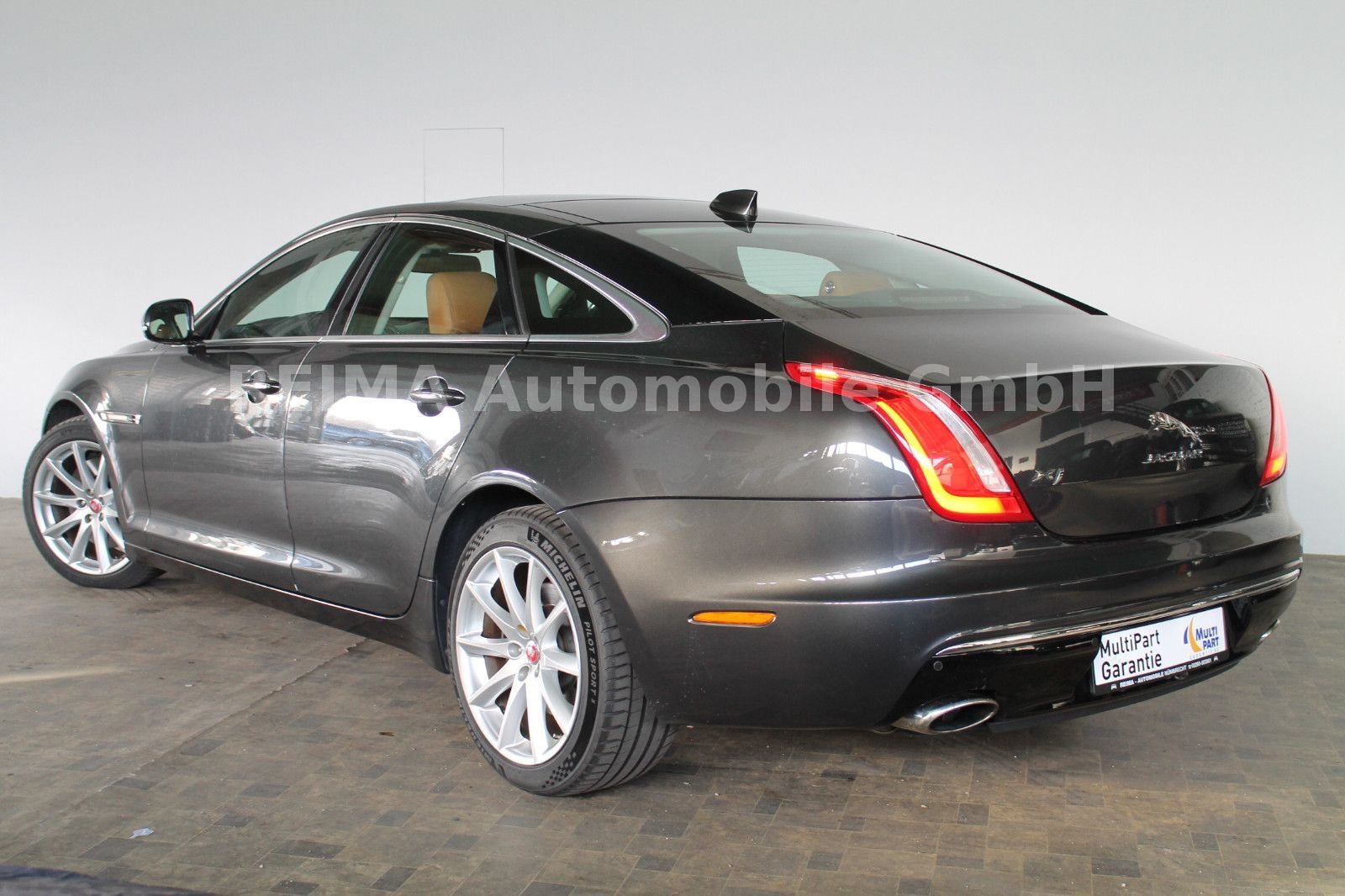 Fahrzeugabbildung Jaguar XJ Premium Luxury 3.0 V6 Diesel, LED, Meridian