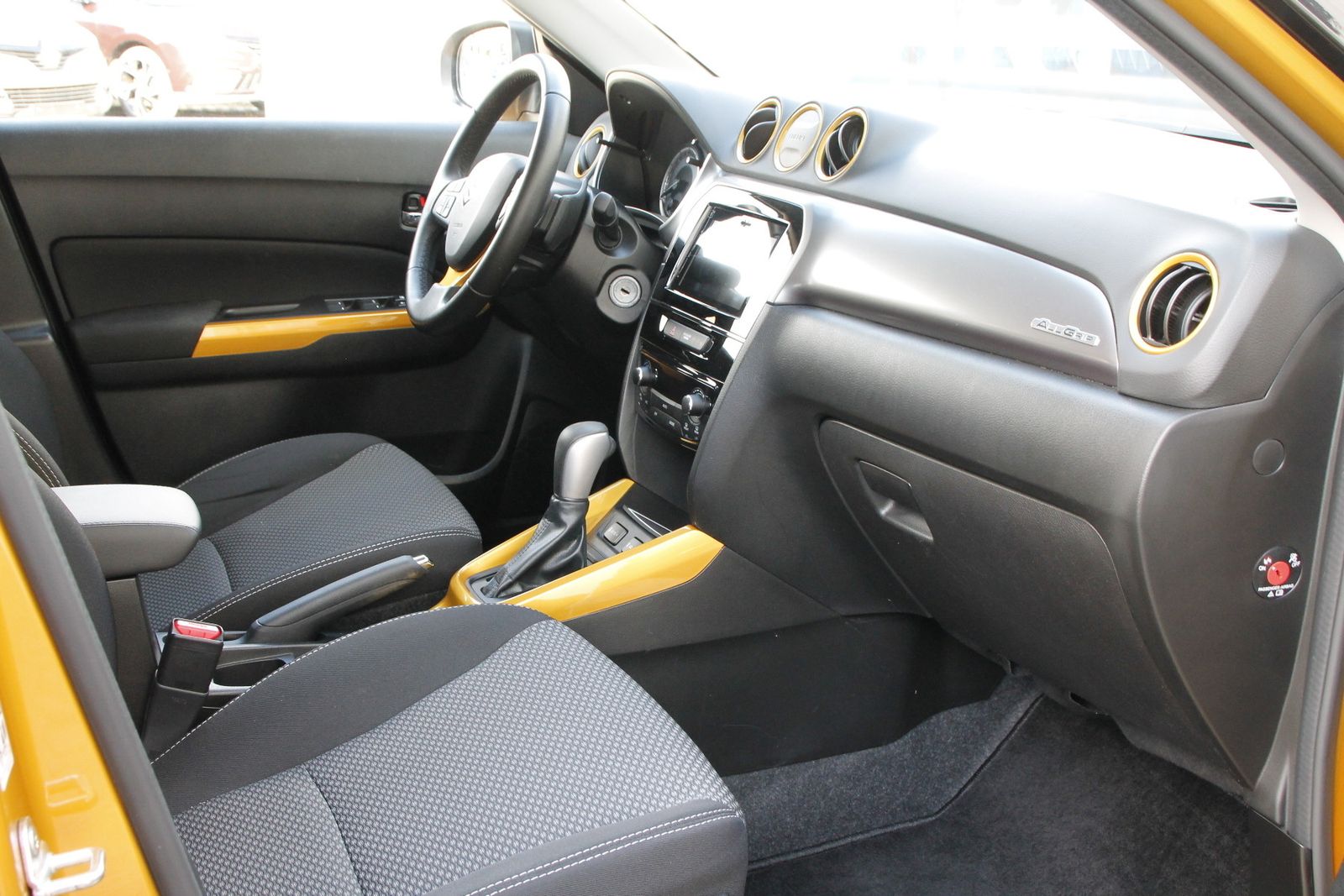 Fahrzeugabbildung Suzuki Vitara 1.0 Comfort