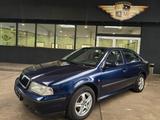 Skoda Octavia 1.6 Lim. SLX SITZHEIZUNG/KLIMA/LM/AHK - Skoda Octavia: Slx