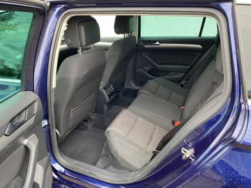 Volkswagen Passat Variant - 10