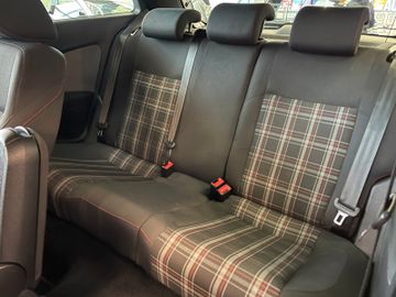 MYAUTOCENTER – Gebraucht- und Jahreswagen mit Werkstattservice in Pfaffenhofen Volkswagen Polo V GTI *Unfallfrei*Klima*Navi*PDC*TÜV*SHZ*