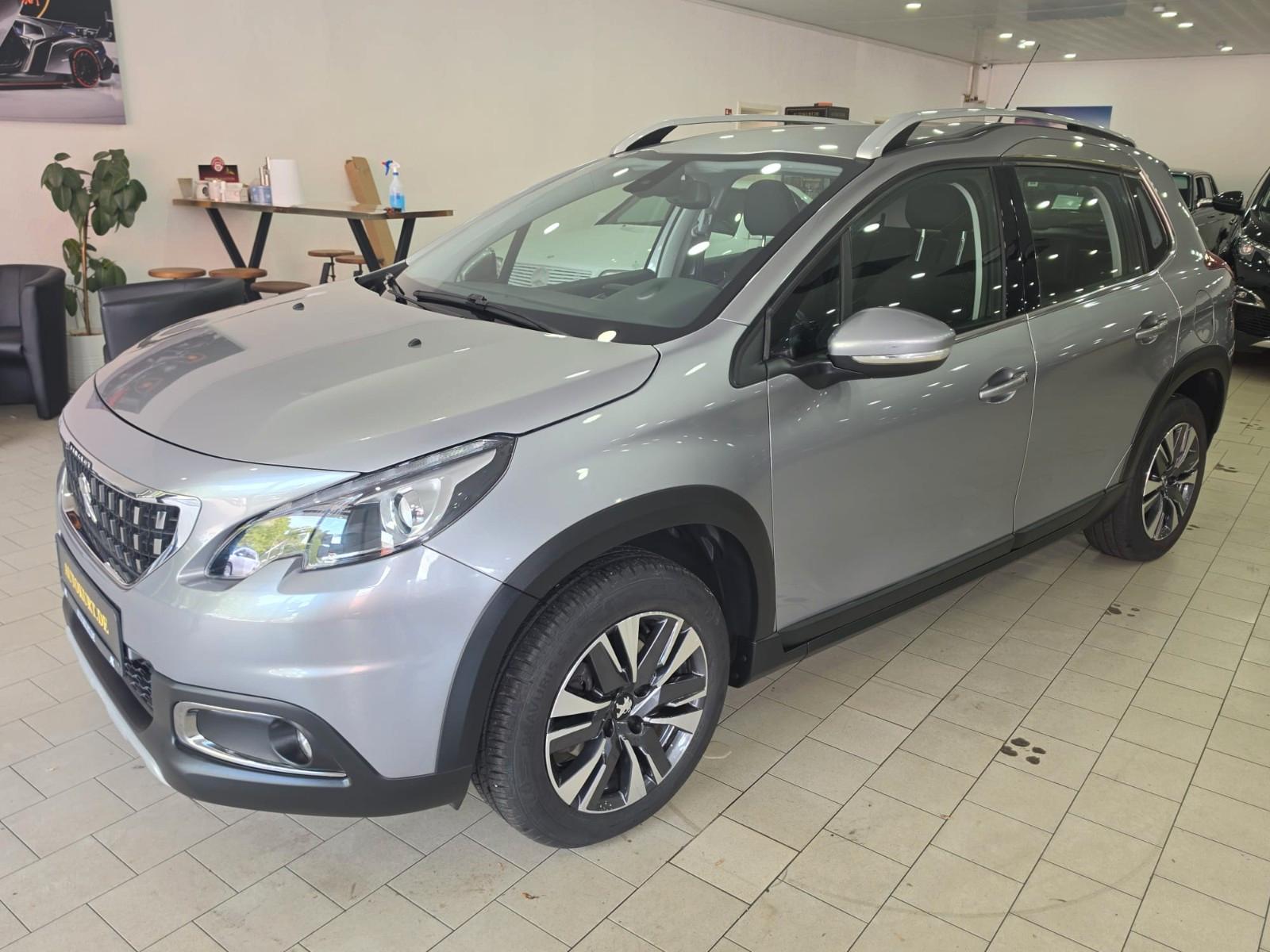 Peugeot 2008 Allure 1.Hand Scheckheft Kamera Teilleder