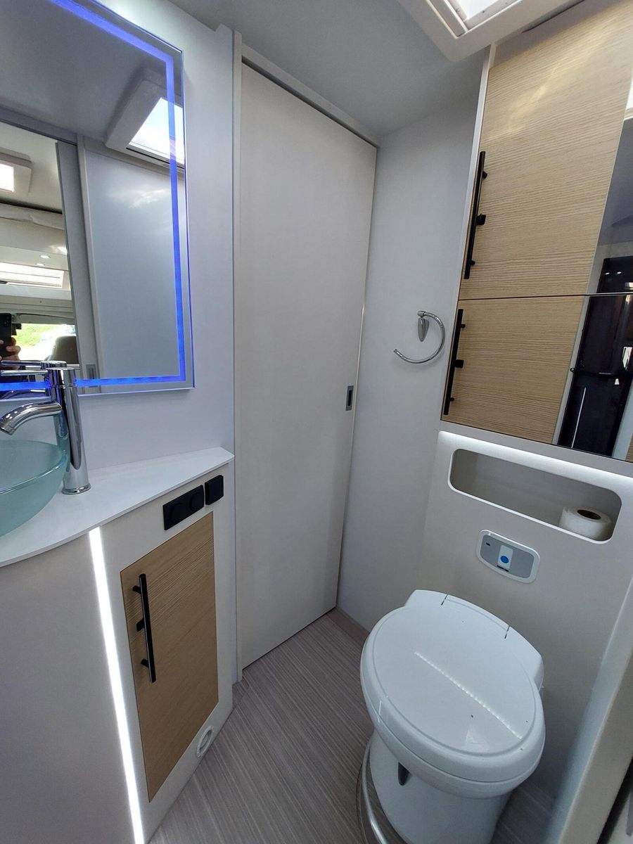 Fahrzeugabbildung Notin Sonstige Bilbao BCL Fiat Ducato 8 Hubbett 360°