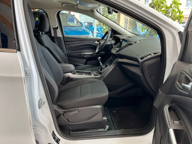 Ford Kuga Cool & Connect