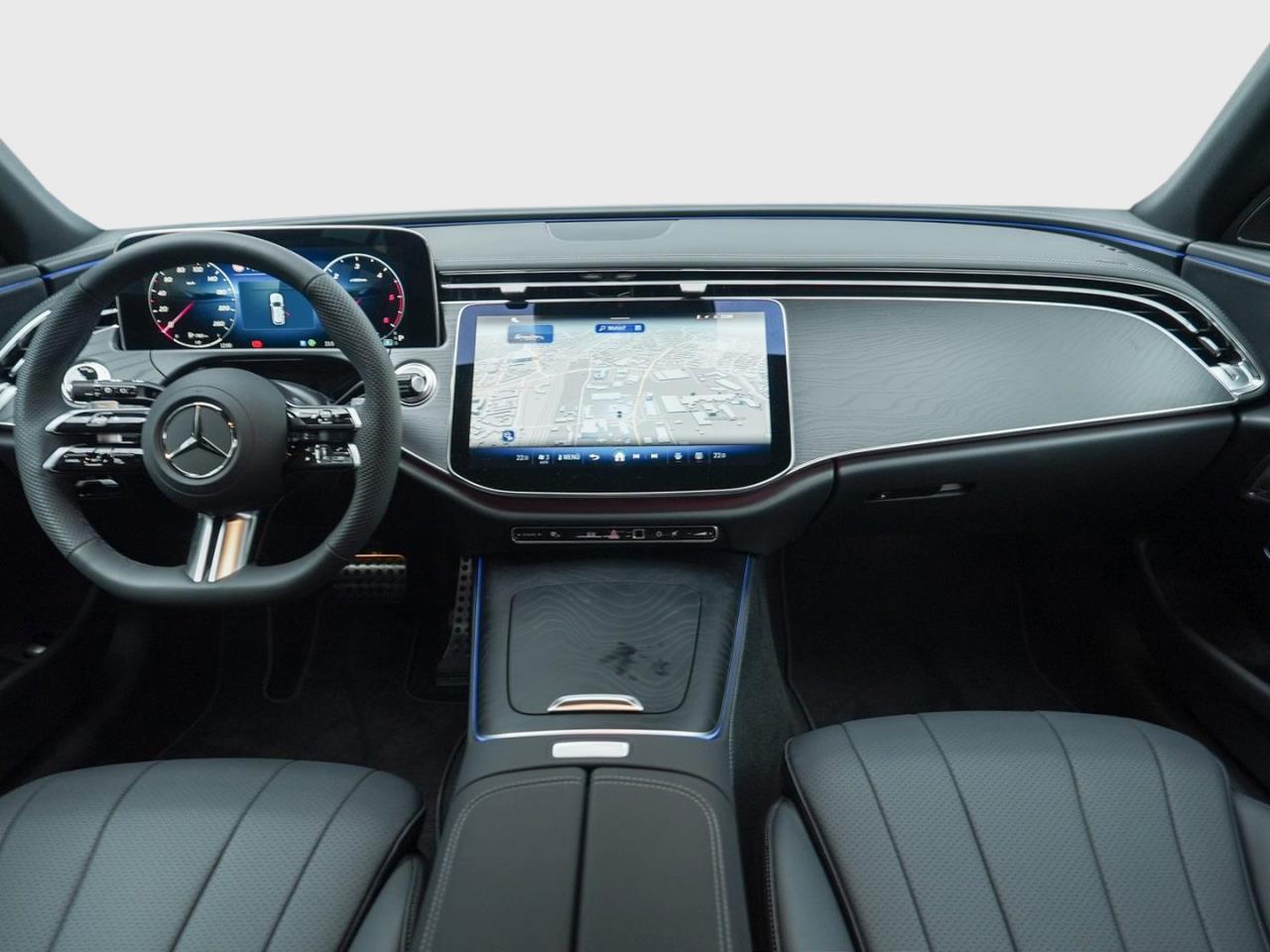Mercedes-Benz E 220 d T-Modell AMG Night Panorama AHK Distroni