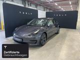 Tesla Model 3 Rear-Wheel Drive - silberne Tesla Model 3