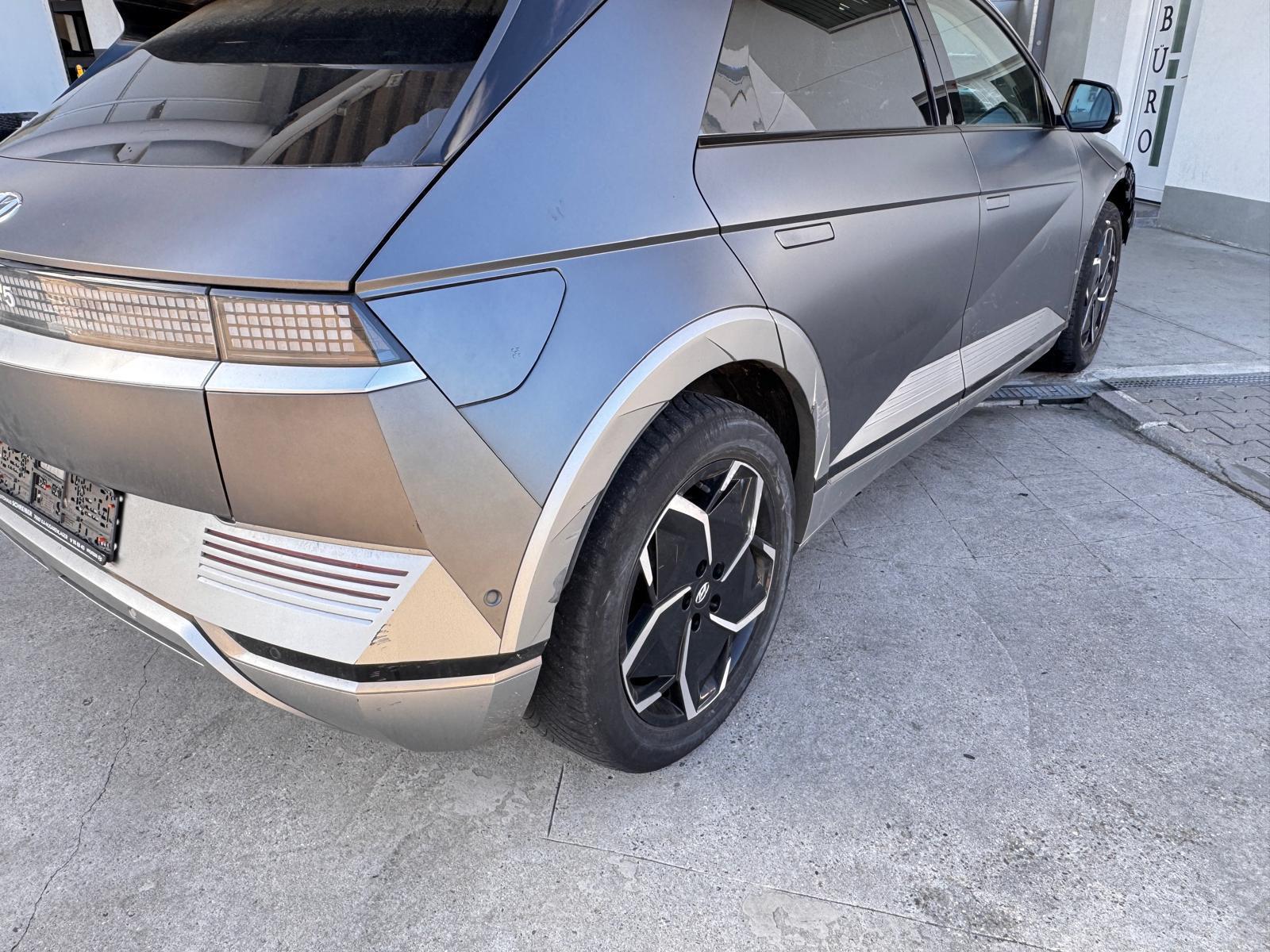 Hyundai IONIQ 5 Ioniq 5 Uniq Elektro - Unfall-Fahrbereit