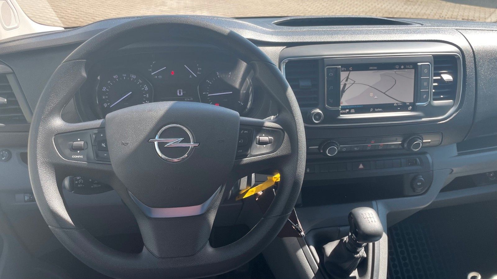 Autohaus Zimpel & Franke - Opel Vivaro/Zafira Kombi L 2.0 Diesel 106 kW (145 PS) - Bild 11 Autohaus Zimpel & Franke - Opel Vivaro/Zafira Kombi L 2.0 Diesel 106 kW (145 PS) - Bild 11