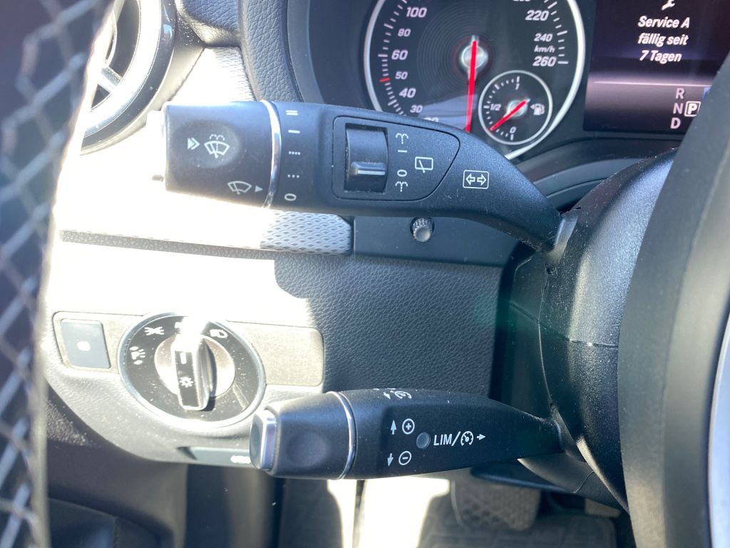 Fahrzeugabbildung Mercedes-Benz B 180 7G-DCT Urban *Navi*Sitzheizung*Automatik*