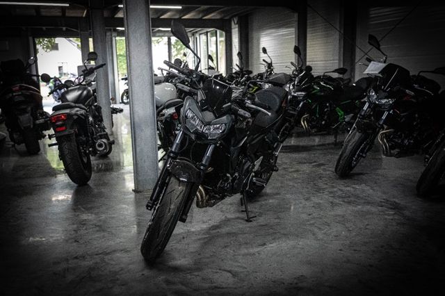 Kawasaki Z650 Model 2025  4 Jahre Garantie