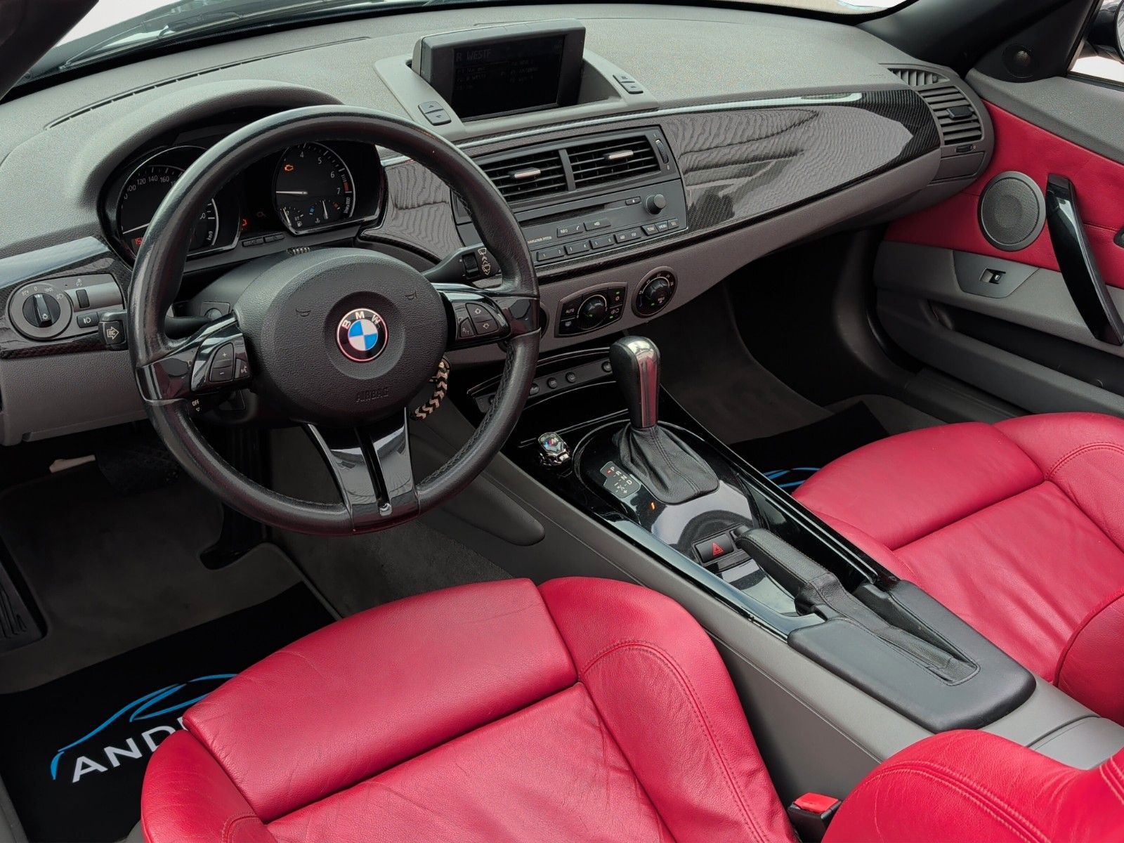 Fahrzeugabbildung BMW Z4 ROADSTER 3.0i M SPORT LEDER EISENMANN SHZ 19"