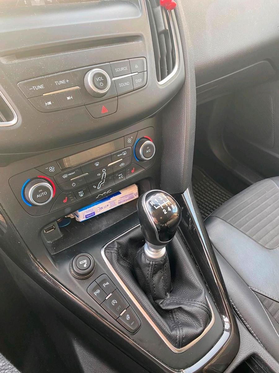 Ford Focus 2015 — photo 6
