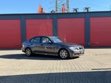 BMW 320i E90 Limousine N46 - BMW 320: 320i E46