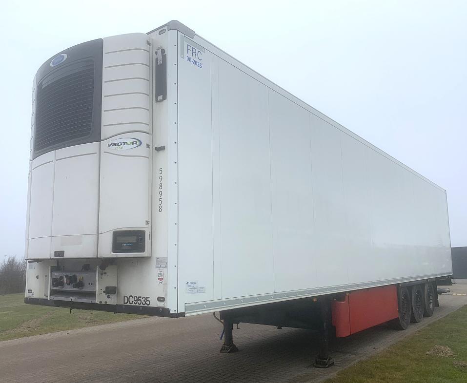 Schmitz Cargobull Trailer Reefer Flower Width Straight