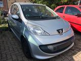Peugeot 107 Automatik abs esp klima citroe... - Peugeot 107 mit Benzin-Antrieb: Kleinwagen, Automatik