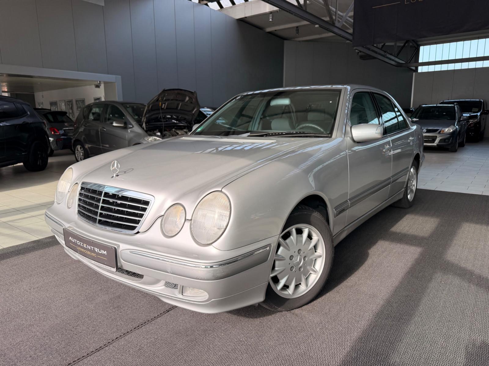 Mercedes-Benz E 240