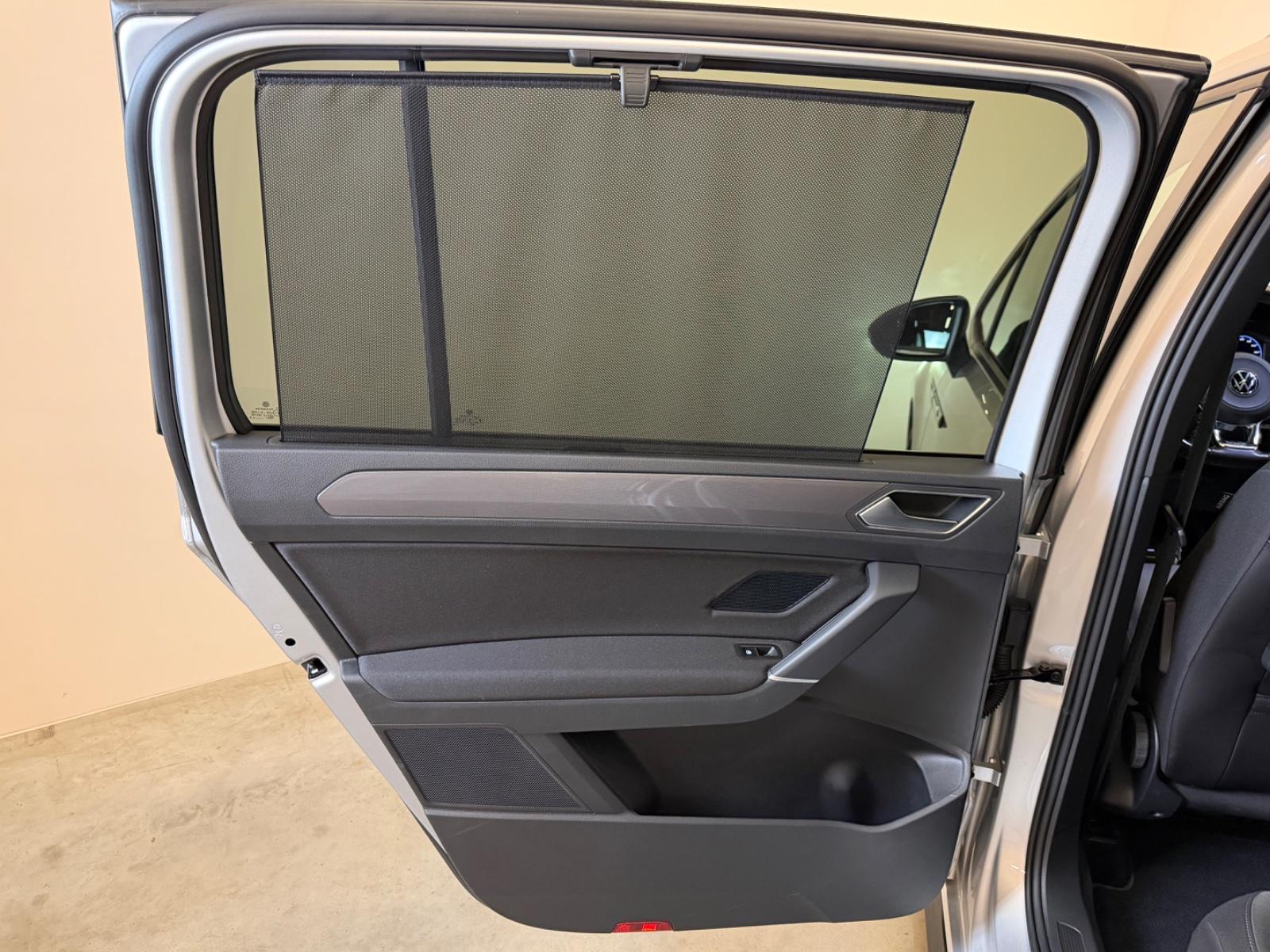 Volkswagen Touran 1.5TSI R-Line/LED/PANO/DYNAUDIO/R-KAM/SHZ, миниатюра 17