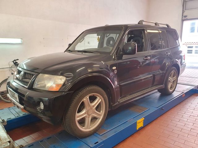 Mitsubishi Pajero 3.2 DI-D Dakar V60 im Kundenauftrag!