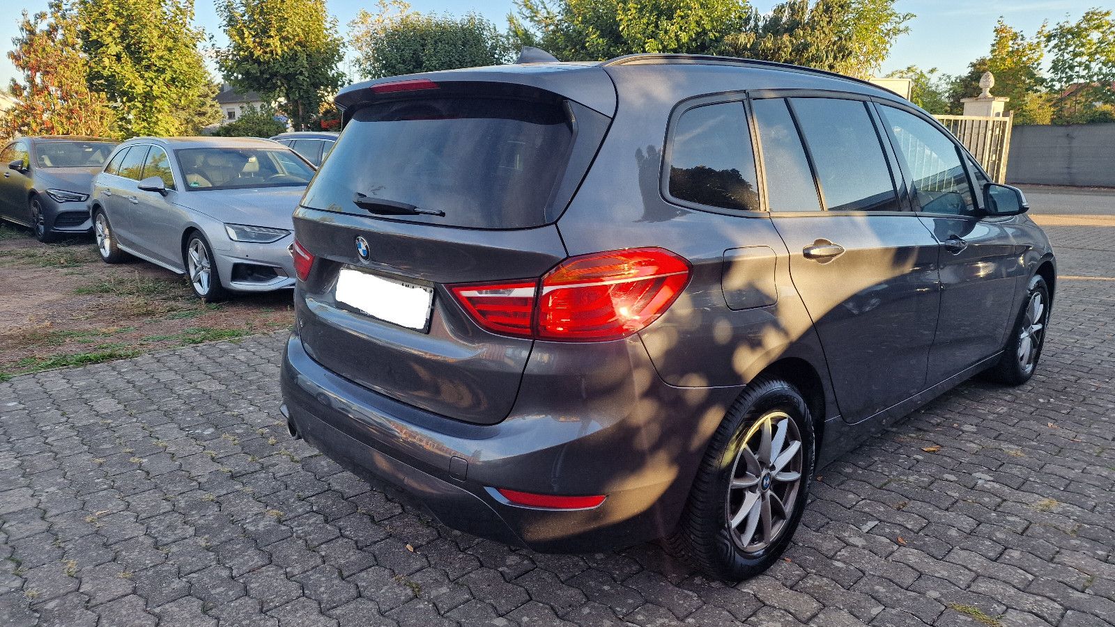 BMW Gran Tourer 216 d Advantage LED Leder 7Sitze imagem 3