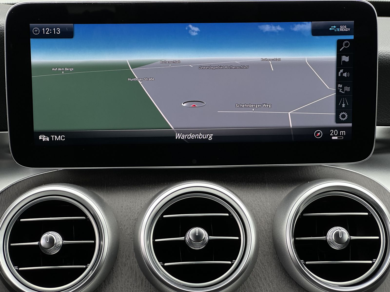 Fahrzeugabbildung Mercedes-Benz C 200 T AMG-Line NAV+LED+AHK+BURMESTER+DISTRONIC