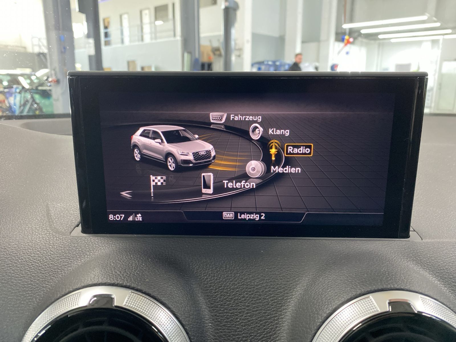Audi SQ2 - Bild 11