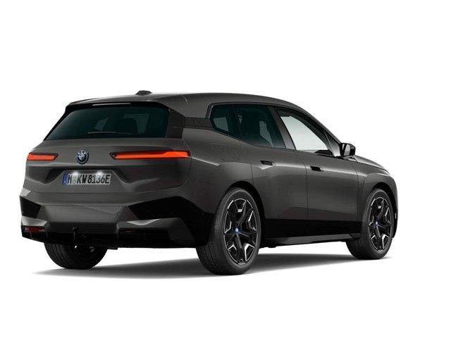 BMW iX xDrive40 Sportpaket AHK Komfortzugang imagem 3