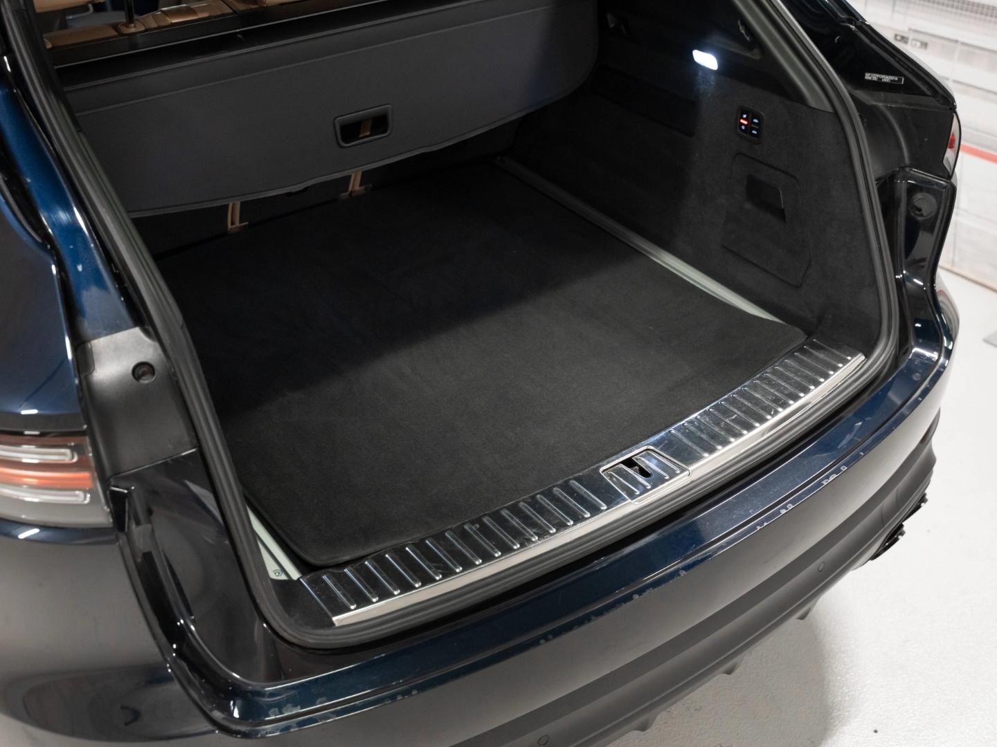 Porsche Cayenne Platinum Edition InnoDrive Surround View, миниатюра 18