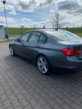 BMW mit Harman/Kardon Surround Sound System - BMW: Sound System