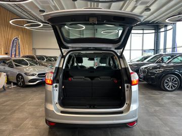 Ford Grand C-MAX Titanium *Pano*Navi*7Sitzer*