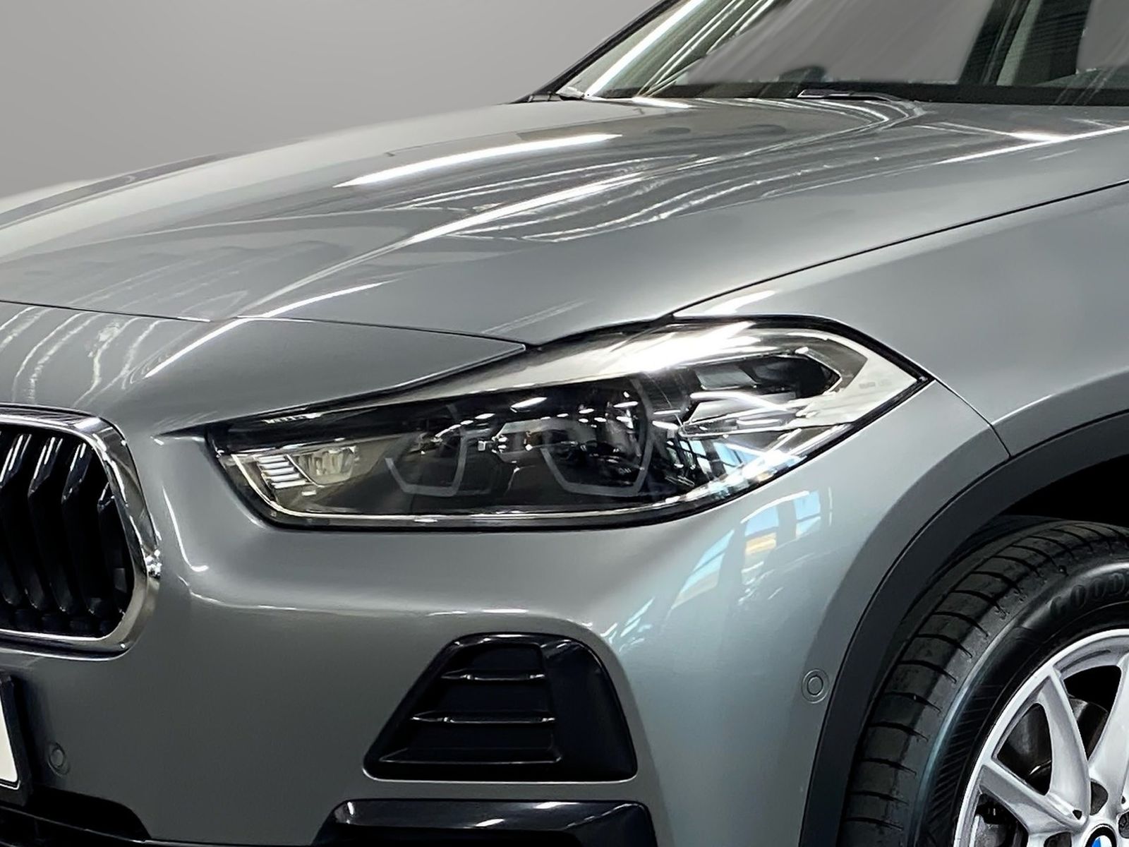 BMW X2 sDrive18d Navi Kamera Pano.Dach Driv.Assist foto 5