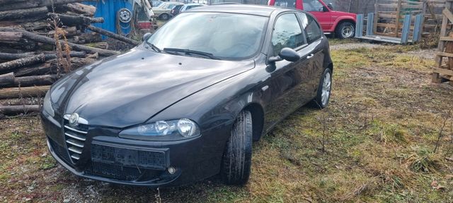 Alfa Romeo Alfa 147 1.6 16V TS Progression