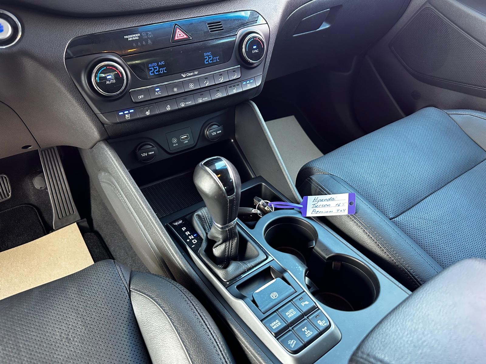 Hyundai Tucson Premium 4WD "LEDER"NAVI"SHZ"LHZ"DAB"