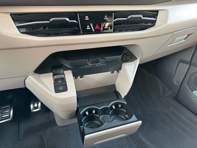 Fahrzeugabbildung Volkswagen T7 Multivan 2.0TDI DSG Style lang+AZV+LED+NAVI++